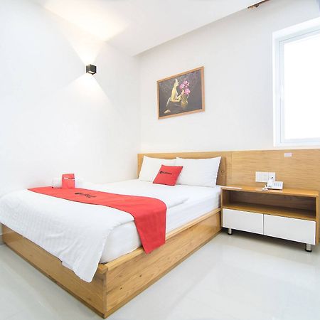 Reddoorz Plus Near Lotte Mart Cong Hoa Ho Chi Minh-stad Buitenkant foto