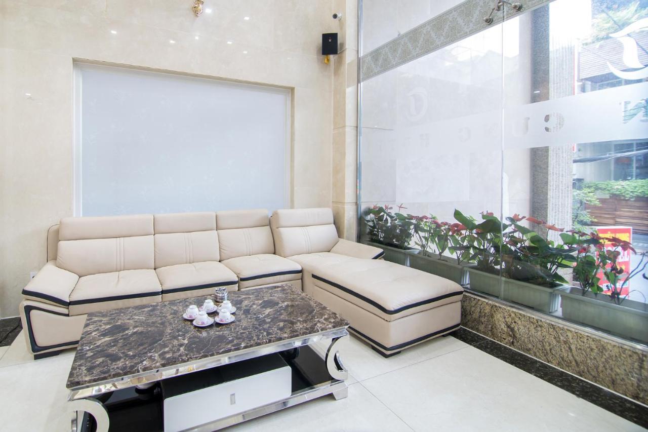 Reddoorz Plus Near Lotte Mart Cong Hoa Ho Chi Minh-stad Buitenkant foto