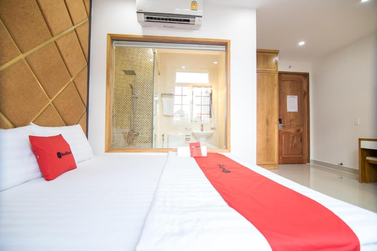 Reddoorz Plus Near Lotte Mart Cong Hoa Ho Chi Minh-stad Buitenkant foto